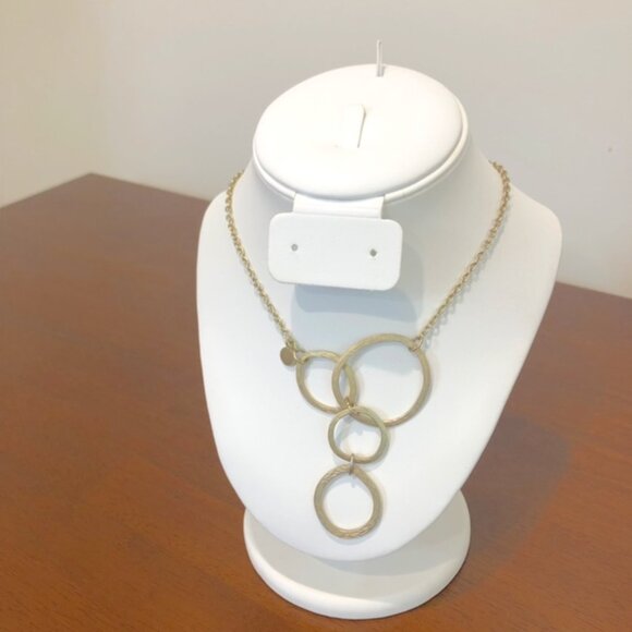 Chico’s Multi Circle Gold Tone Rhinestone Adjustable Pendant Necklace Pre-Owned. - Picture 1 of 15